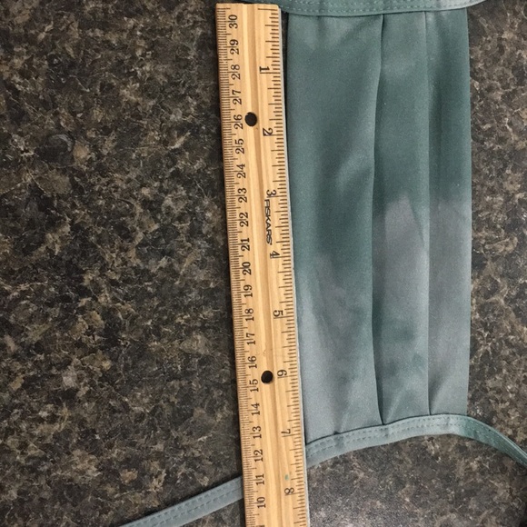 Mossy green tie face mask. - Picture 6 of 8